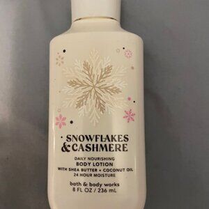Bath & Body Works Snowflakes & Cashmere Body Lotion